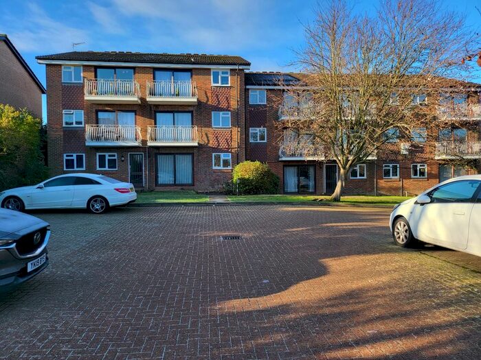 1 Bedroom Flat To Rent In Fleetwood Close, Croydon, CR0