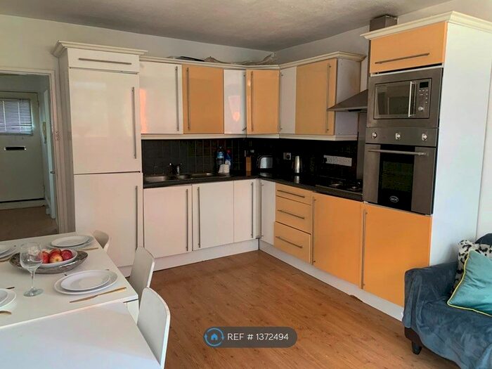 4 Bedroom Flat To Rent In Barnabas House, London, EC1V