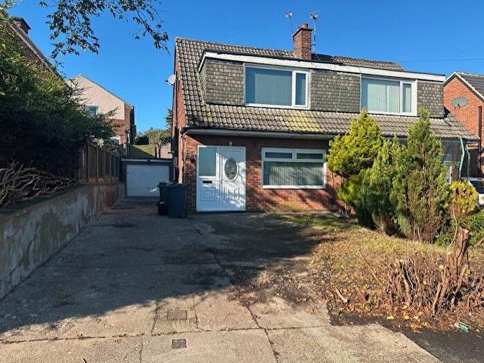 3 Bedroom Semi-Detached House To Rent In Garthwaite Mount, Bradford, West Yorkshire, BD15