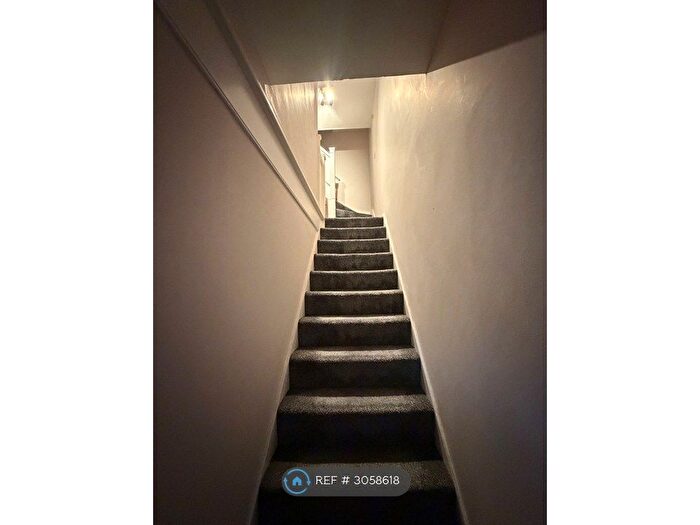 2 Bedroom Flat To Rent In Downley, High Wycombe, HP13