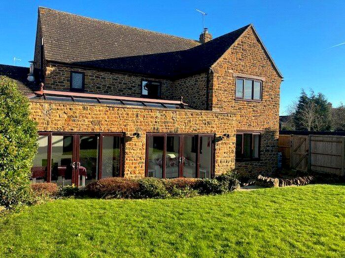 5 Bedroom Detached House For Sale In The Green, Barford St. Michael, Oxfordshire, OX15