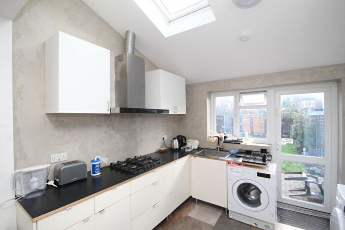 5 Bedroom Detached House To Rent In Fairview Avenue, Wembley, Middlesex, HA0