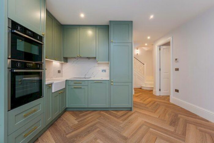 2 Bedroom Flat To Rent In Trebovir Road, London, SW5