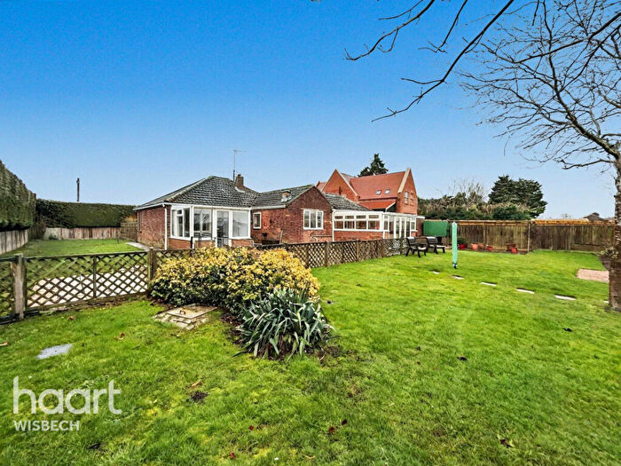 2 Bedroom Detached Bungalow For Sale In Middle Drove, St Johns Fen End, PE14