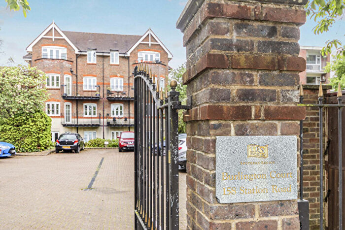 2 Bedroom Flat To Rent In Station Road, Redhill, Surrey, RH1