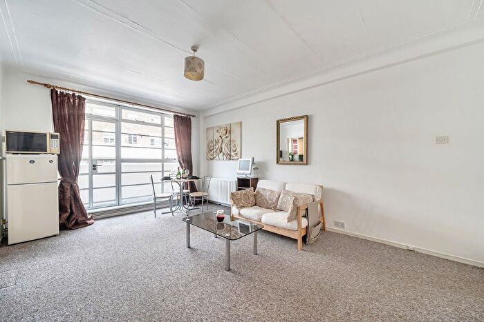 Studio For Sale In Sheen Road, Richmond, TW9