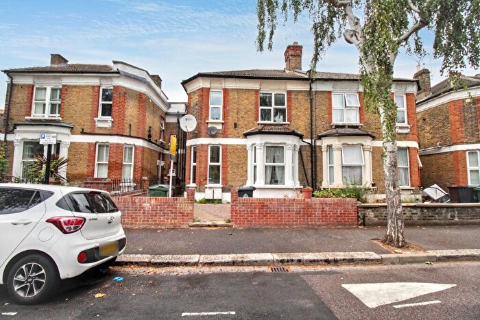 4 Bedroom Semi Detached House For Sale In Flats &, Scotts Road, Leyton, London, E10