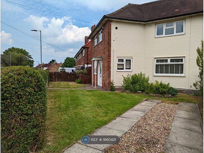 3 Bedroom Semi-Detached House To Rent In Welland Road, Hull, HU8