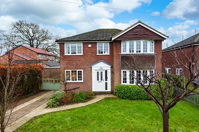 4 Bedroom Detached House For Sale In Pinfold Close, Bickerton, LS22