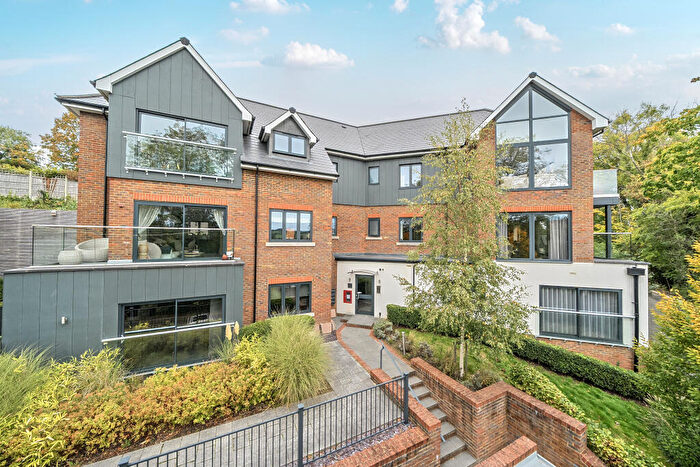 2 Bedroom Flat For Sale In Church Hill, Caterham, CR3