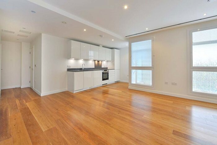 Studio To Rent In Highbury Crescent, Highbury, London, N5