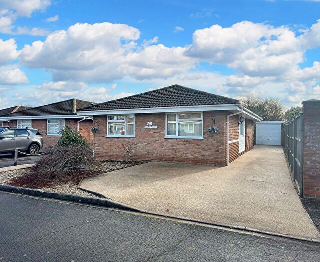 3 Bedroom Detached Bungalow For Sale In Clare Gardens, Langley, SO45