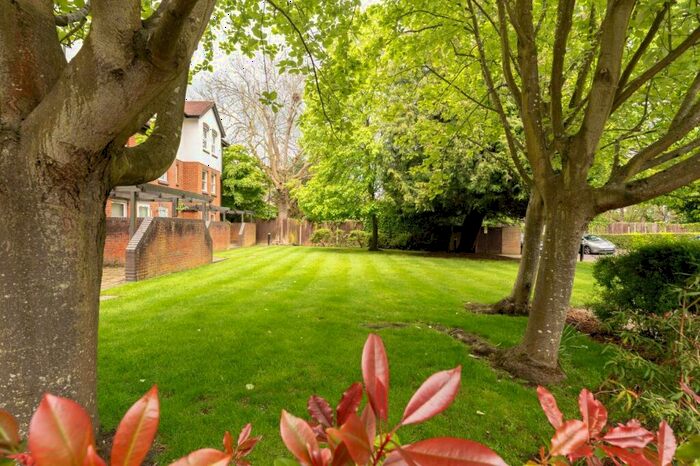 2 Bedroom Apartment To Rent In Overton Road, Sutton, SM2