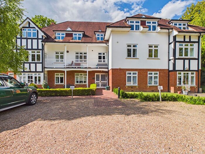 2 Bedroom Flat For Sale In Pembury Road, Tunbridge Wells, TN2