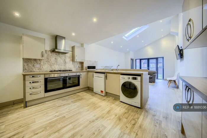 5 Bedroom Terraced House To Rent In Humber Avenue, Coventry, CV1