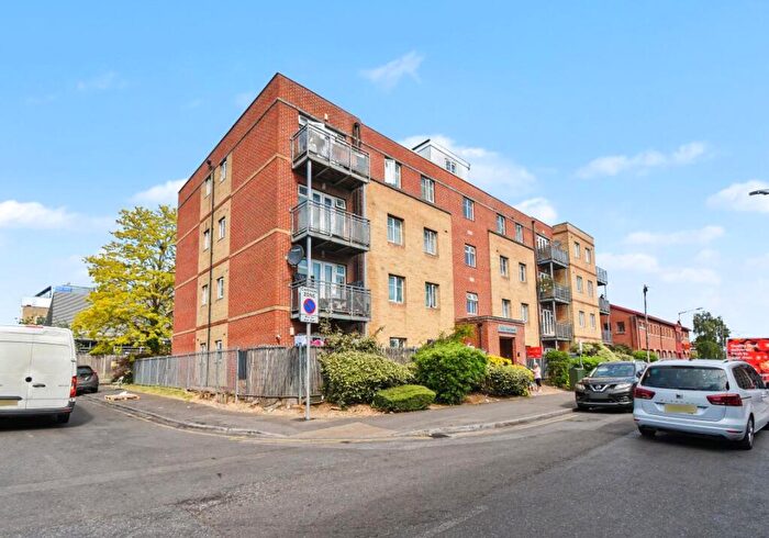 2 Bedroom Flat For Sale In Neo Apartments, - Wexham Road, Slough, Buckinghamshire, SL1
