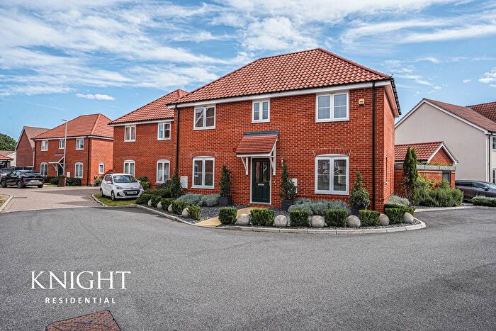 4 Bedroom Detached House For Sale In Rubens Close, Arlesford, CO7