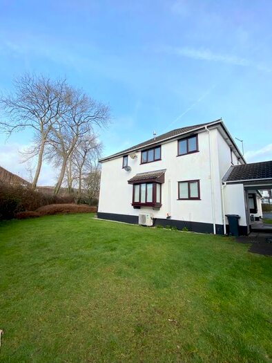 2 Bedroom End Of Terrace House To Rent In Yeolland Park, Ivybridge PL21