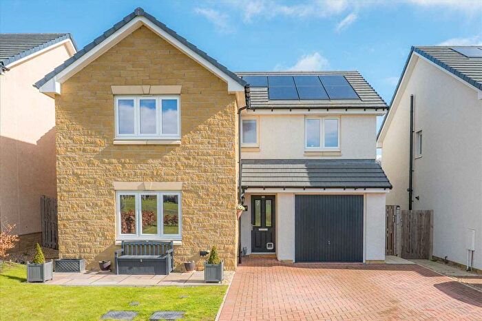 4 Bedroom Villa For Sale In Curlew Way, Inverkeithing, KY11