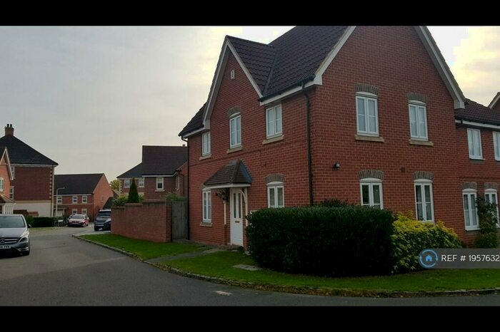 3 Bedroom Semi-Detached House To Rent In Fuchsia Grove, Reading, RG2