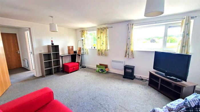 1 Bedroom Flat To Rent In Victoria Road, Eccleshill, Bradford, BD2