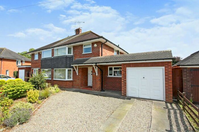 3 Bedroom Semi-Detached House For Sale In Brereton Drive, Nantwich, Cheshire, CW5