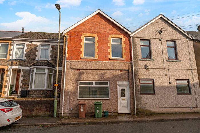4 Bedroom Terraced House For Sale In Maindee Road, Ynysddu, NP11