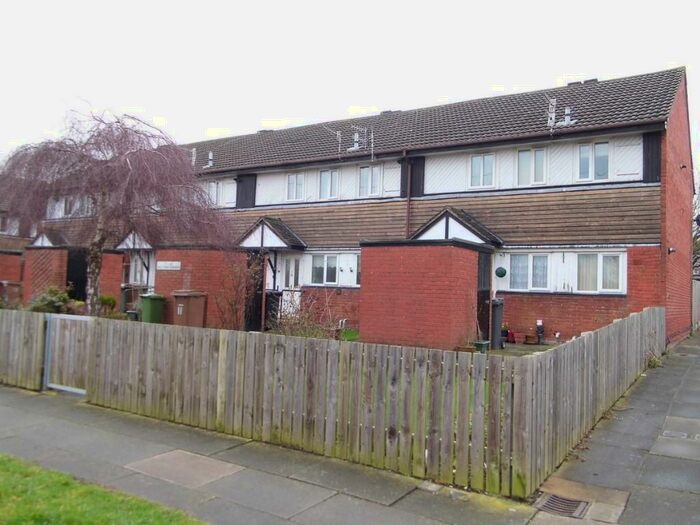 1 Bedroom Flat To Rent In West Park Gardens, Prenton, Wirral, Merseyside, CH43