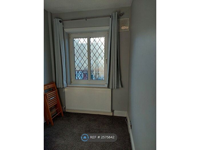 1 Bedroom Flat To Rent In Ashtree Avenue, London, CR4