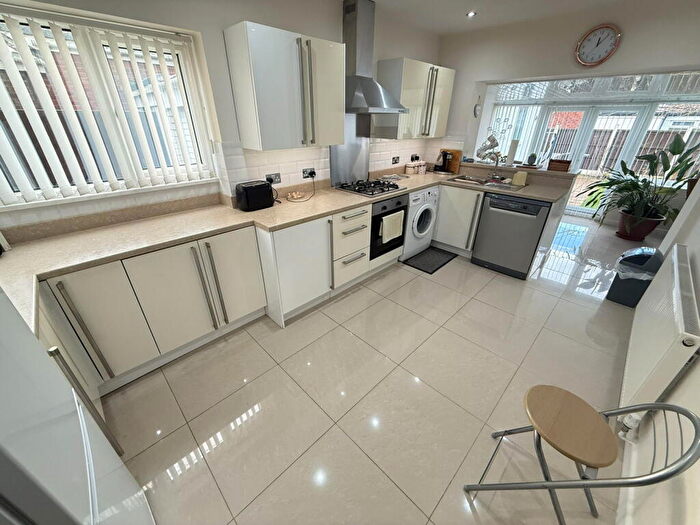 3 Bedroom Semi-Detached Bungalow For Sale In Dunlop Drive, Melling, L31