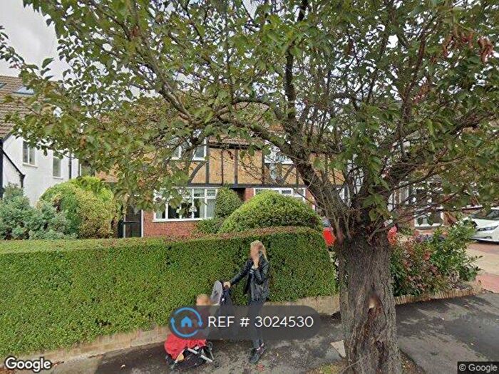 Studio To Rent In Greenford, Greenford, UB6