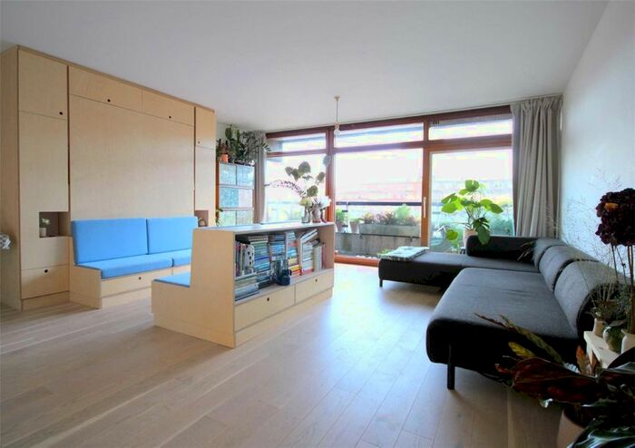 Studio To Rent In Barbican, London, EC2Y