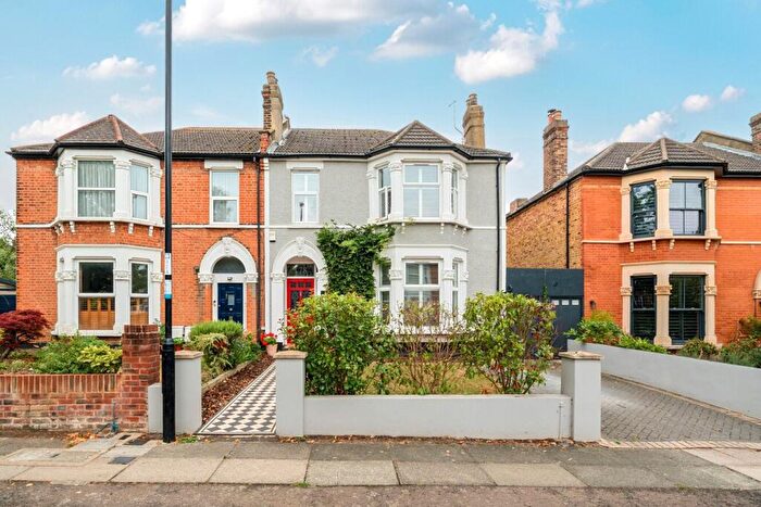 4 Bedroom House For Sale In Broadfield Road, Catford, London, SE6