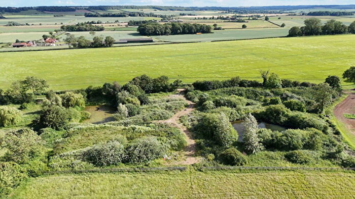 Land For Sale In Paddock, Pond And Yard Area, Carlton Scroop, NG32