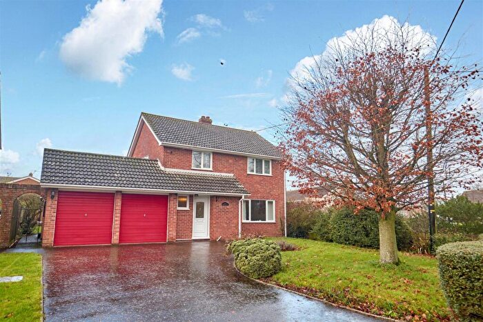 4 Bedroom Detached House For Sale In Colegate End Road, Pulham Market, IP21