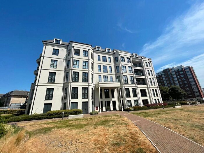 1 Bedroom Apartment For Sale In West Cliff Road, Bournemouth, Dorset, BH2