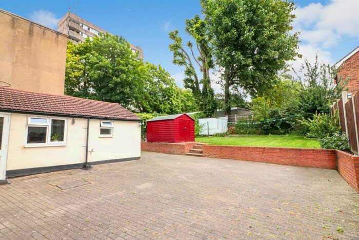6 Bedroom Detached House For Sale In Alma Road, St. Albans, Herts, AL1