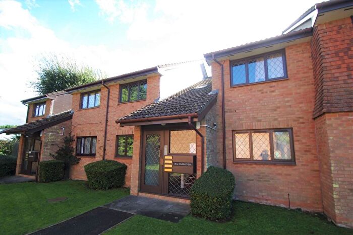 1 Bedroom Flat To Rent In , Watford, WD25