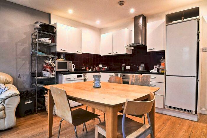 4 Bedroom Semi-Detached House To Rent In Clayton Road, Brighton, BN2