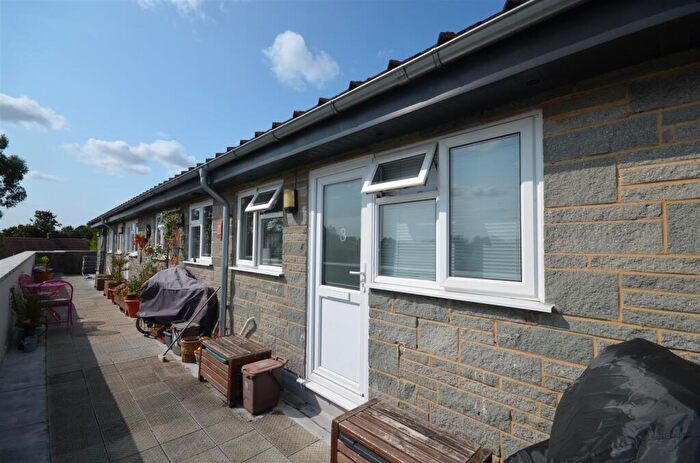 2 Bedroom Flat For Sale In Lodbourne Green, Gillingham, SP8