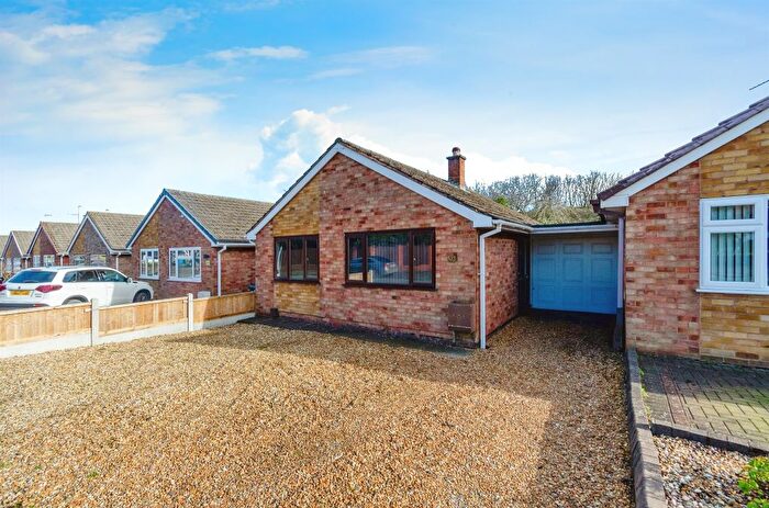 3 Bedroom Bungalow For Sale In Sutherland Road, Cheslyn Hay, Walsall, WS6