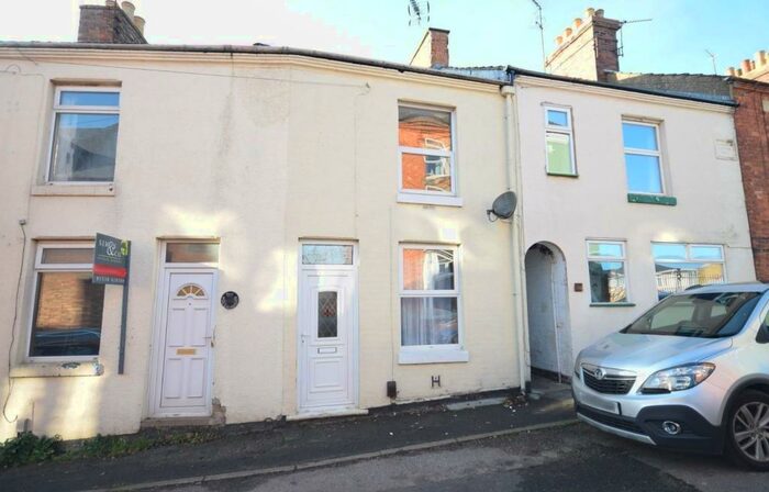 2 Bedroom Terraced House To Rent In Gladstone Street, Rothwell, NN14