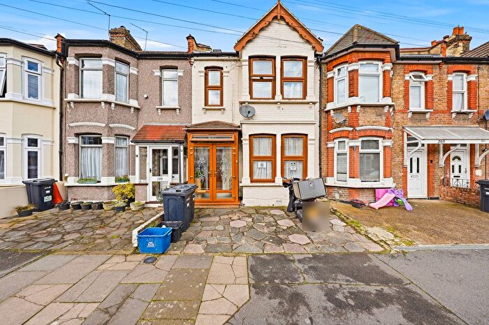 5 Bedroom Terraced House For Sale In Hampton Road, Ilford, IG1