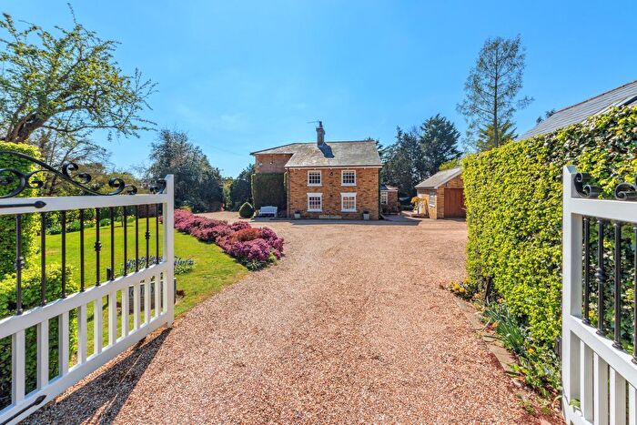 5 Bedroom Detached House For Sale In Round Bush Lane, Aldenham, Hertfordshire, WD25