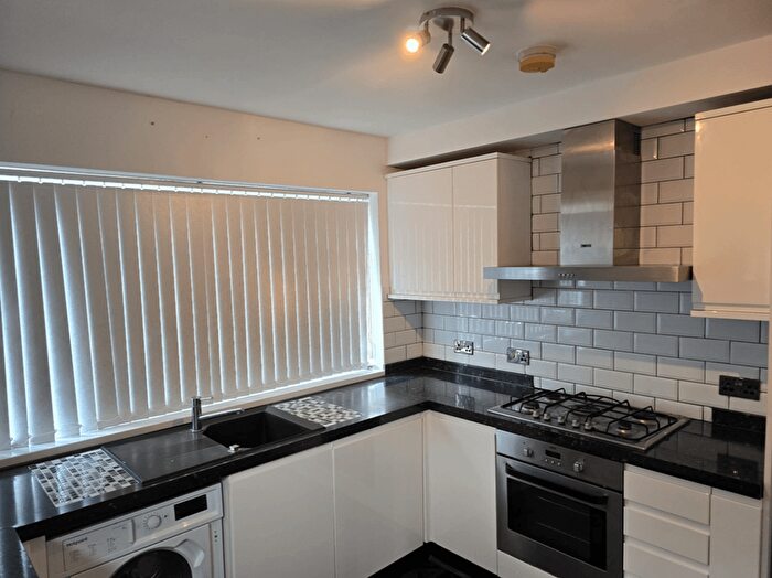 2 Bedroom Flat To Rent In Howbury Lane, Erith, DA8