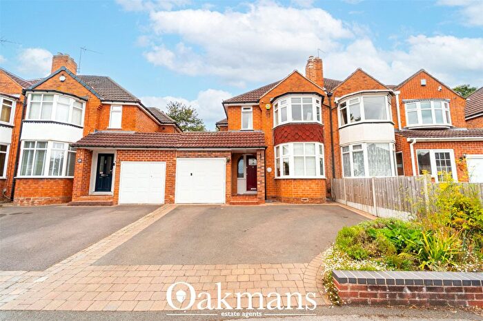 3 Bedroom Semi-Detached House For Sale In Arnold Road, Shirley, Solihull, West Midlands, B90