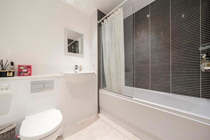 1 Bedroom Flat For Sale In Rolfe Terrace, Woolwich, SE18