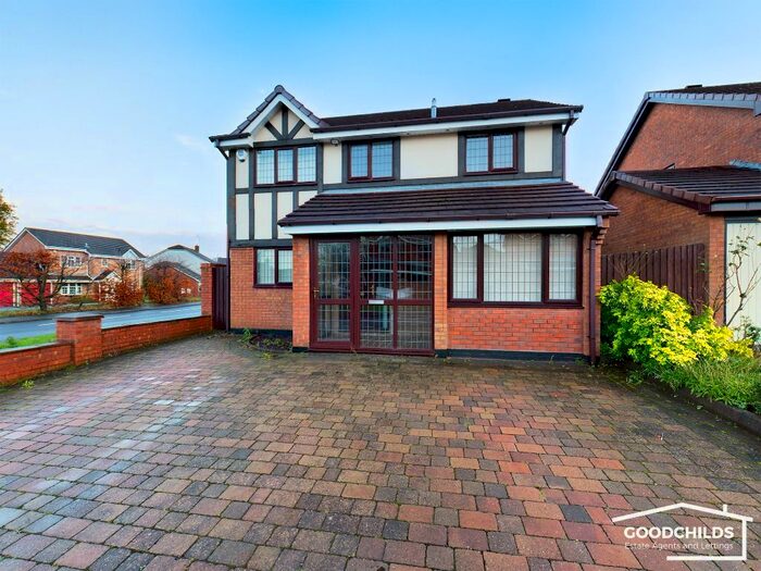 4 Bedroom Detached House To Rent In Alnwick Road, Bloxwich WS3