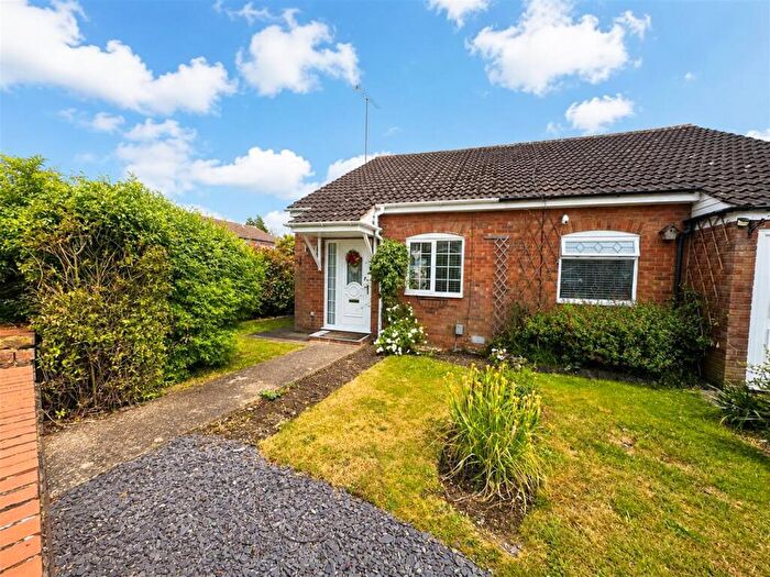 1 Bedroom Semi-Detached House For Sale In Fensome Drive, Houghton Regis, LU5
