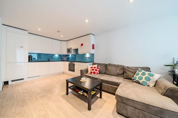 1 Bedroom Apartment For Sale In Ionian Building, Narrow Street, London, E14